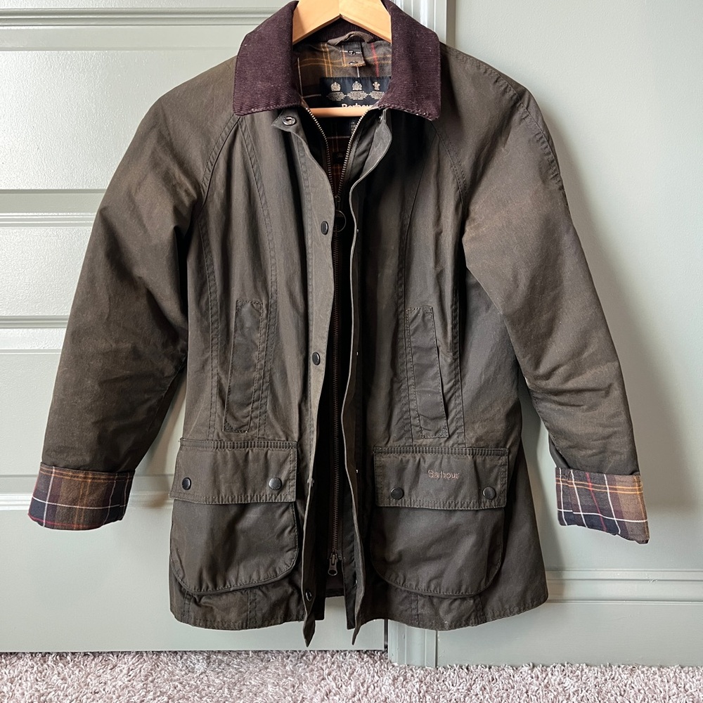 Barbour Beadnell Olive Jacket w/ Hood - Picture 7 of 11